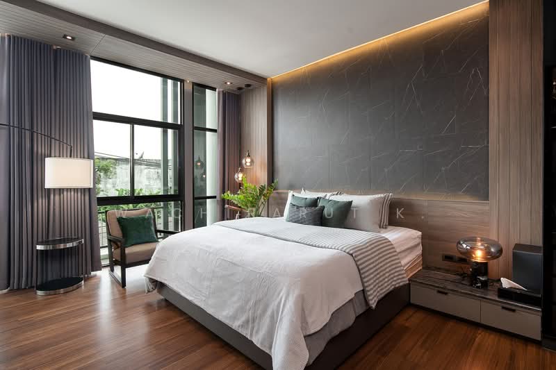 Chokechai 4, Bangkok, Lat Phrao, Bangkok, 3 Bedrooms, 180 sqm, Townhouse For Sale, by Wachirarut K., 500332356 - DDproperty.com