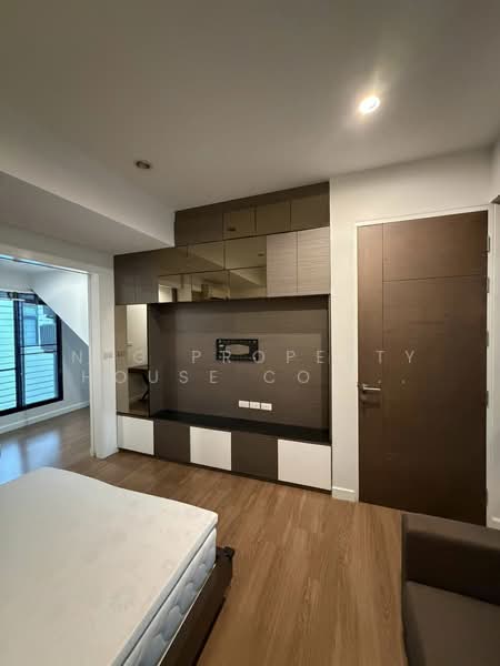 Bless Town Sukhumvit 50, Bangkok, Sukhumvit 50 Road, Phra Kanong, Khlong Toei, Bangkok, 3 Bedrooms, 300 sqm, Townhouse For Rent, by NTG Property House Co.,Ltd., 500332387 - DDproperty.com