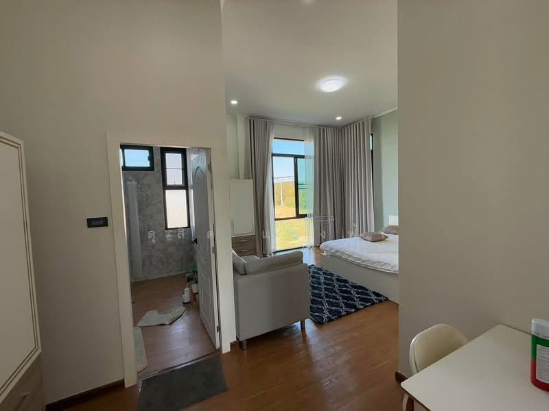 ให้เช่าบ้านเดี่ยว 2 ชั้น บ้านใหม่ ใกล้หนองมน ชลบุรี, Chon Buri (Pattaya), Huai Kapi, Muang Chon Buri, Chon Buri (Pattaya), 3 Bedrooms, 200 sqm, Single Detached House For Rent, by Dusit Saengfa, 500332401 - DDproperty.com
