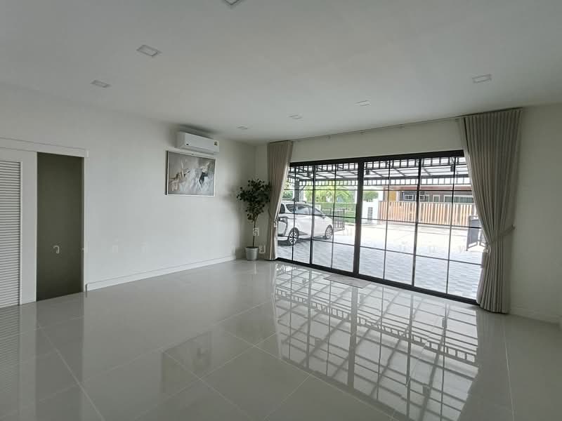 Habitia Motif Panya-Ramintra, Bangkok, Panya Intra Road, Sam Wa Tawan Tok, Khlong Sam Wa, Bangkok, 4 Bedrooms, 250 sqm, Single Detached House For Sale, by นภัสศรณ์ วงศ์สินไทยกร (นันท์), 500332408 - DDproperty.com