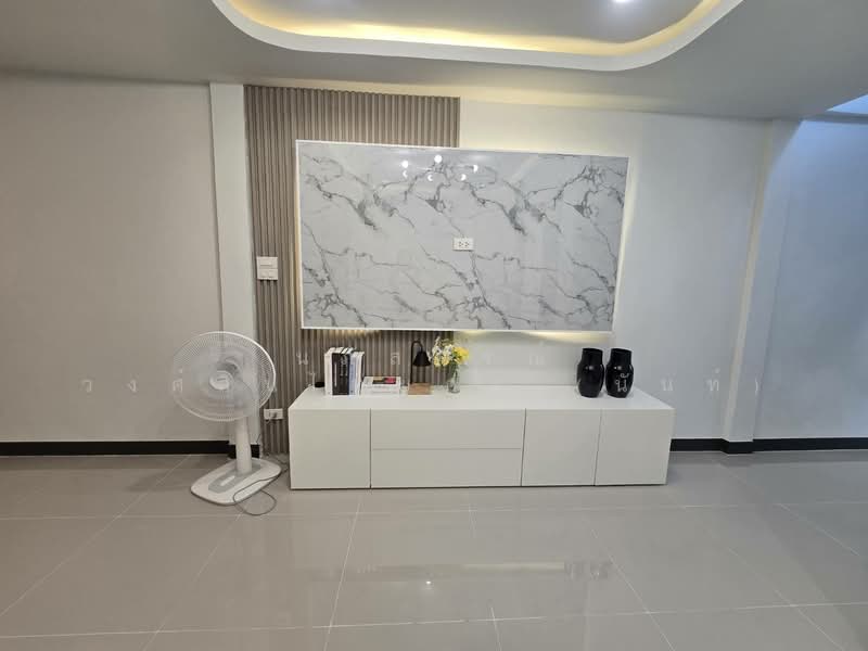 หมู่บ้าน ธันยพฤกษ์ ผดุงพันธ์11 หนองจอก, Bangkok, ผดุงพันธ์11, Nong Chok, Bangkok, 2 Bedrooms, 80 sqm, Townhouse For Sale, by นภัสศรณ์ วงศ์สินไทยกร (นันท์), 500332412 - DDproperty.com