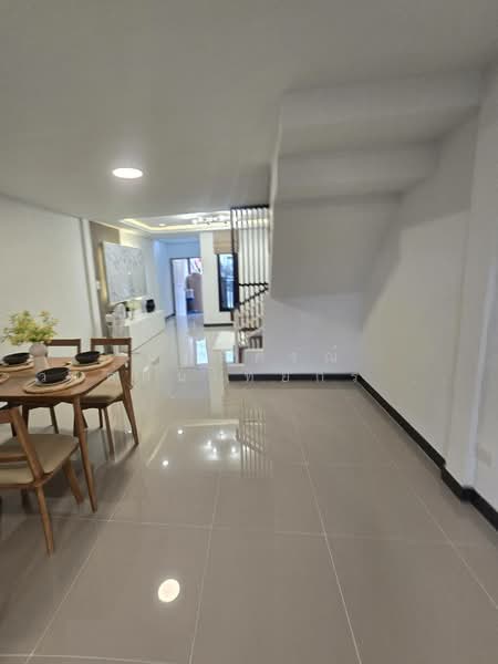 หมู่บ้าน ธันยพฤกษ์ ผดุงพันธ์11 หนองจอก, Bangkok, ผดุงพันธ์11, Nong Chok, Bangkok, 2 Bedrooms, 80 sqm, Townhouse For Sale, by นภัสศรณ์ วงศ์สินไทยกร (นันท์), 500332412 - DDproperty.com