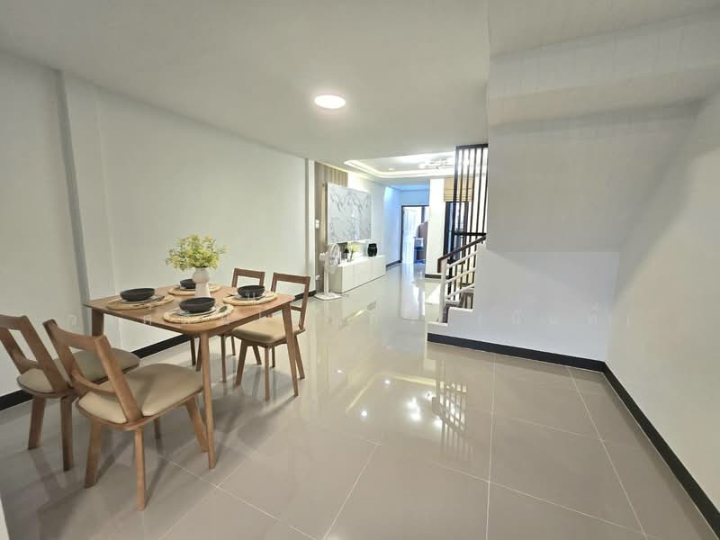 หมู่บ้าน ธันยพฤกษ์ ผดุงพันธ์11 หนองจอก, Bangkok, ผดุงพันธ์11, Nong Chok, Bangkok, 2 Bedrooms, 80 sqm, Townhouse For Sale, by นภัสศรณ์ วงศ์สินไทยกร (นันท์), 500332412 - DDproperty.com