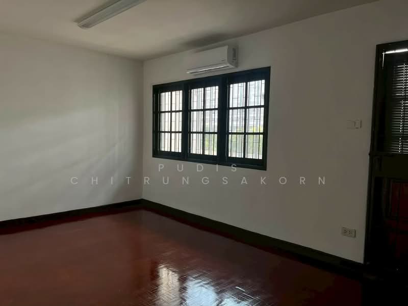 4-Storey Townhome for Rent – Inthamara Area, Bangkok, Din Daeng, Bangkok, , 160 sqm, Shophouse For Rent, by Pudis Chitrungsakorn, 500332446 - DDproperty.com
