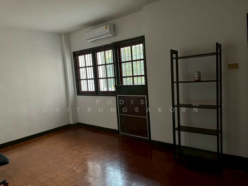 4-Storey Townhome for Rent – Inthamara Area, Bangkok, Din Daeng, Bangkok, , 160 sqm, Shophouse For Rent, by Pudis Chitrungsakorn, 500332446 - DDproperty.com