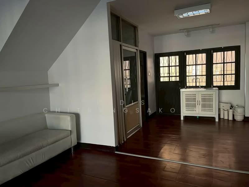 4-Storey Townhome for Rent – Inthamara Area, Bangkok, Din Daeng, Bangkok, , 160 sqm, Shophouse For Rent, by Pudis Chitrungsakorn, 500332446 - DDproperty.com