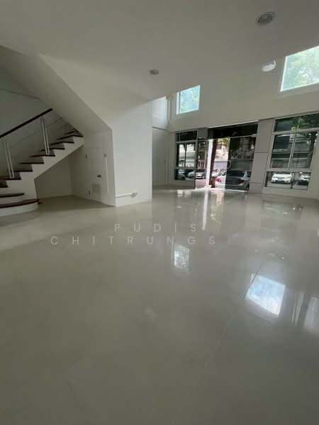 Commercial Building for Rent – Town in Town, Bangkok, Phlapphla, Wang Thonglang, Bangkok, , 300 sqm, Shophouse For Rent, by Pudis Chitrungsakorn, 500332448 - DDproperty.com