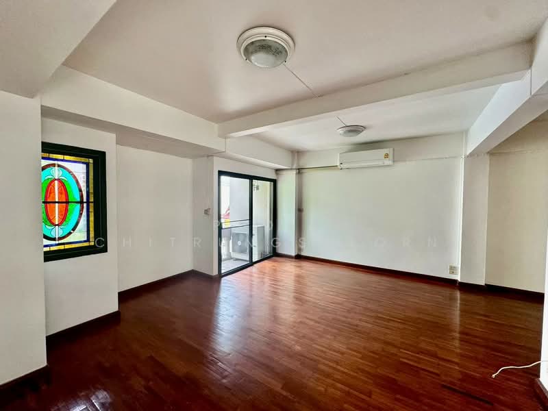 Townhome for Rent – Sukhumvit / Nana, Bangkok, Khlong Toei, Bangkok, , 500 sqm, Shophouse For Rent, by Pudis Chitrungsakorn, 500332449 - DDproperty.com