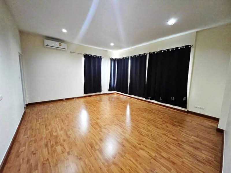 Laddarom Chaiyaphruk-Chaengwattana, Nonthaburi, Chaiyapruek Road, Khlong Phra Udom, Pak Kret, Nonthaburi, 4 Bedrooms, 240 sqm, Single Detached House For Rent, by นัฐพงค์ มณีอัครเนตร, 500332452 - DDproperty.com