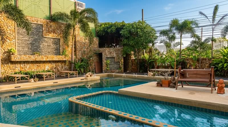 Jada Beach Condo, Chon Buri (Pattaya), 9 เทพประสิทธิ์, Nong Pru, Bang Lamung (Pattaya), Chon Buri (Pattaya), 2 Bedrooms, 65 sqm, Condo For Sale, by Vanitta Tansakul, 500332470 - DDproperty.com