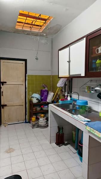 Townhouse in Silom, Bangkok, พิพัฒน์ 2, Silom, Bang Rak, Bangkok, 3 Bedrooms, 150 sqm, Townhouse For Sale, by Suriya Suriyatip, 500332509 - DDproperty.com
