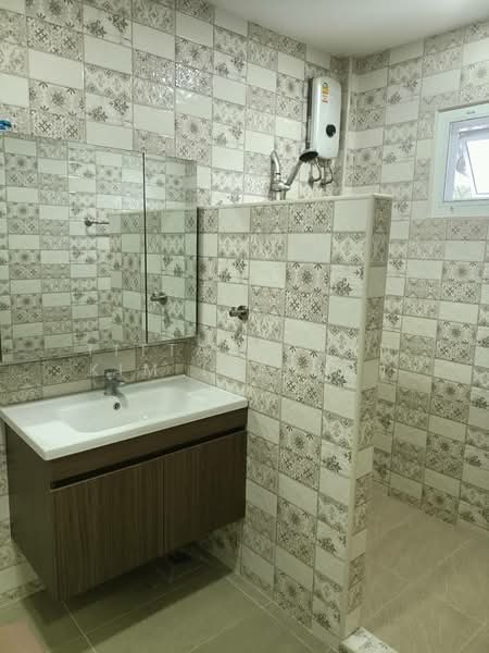 Baan Rock Garden Meng Jai, Bangkok, Wang Thonglang, Bangkok, 3 Bedrooms, 170 sqm, Townhouse For Rent, by Tittayaporn Kim (Jenny), 500332511 - DDproperty.com