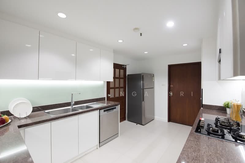 Mayfair Garden Apartment, Bangkok, 59 Soi Sukhumvit 16, Khlong Toei, Bangkok, 3 Bedrooms, 220 sqm, Apartment For Rent, by Ailada Ngamsri, 500332576 - DDproperty.com
