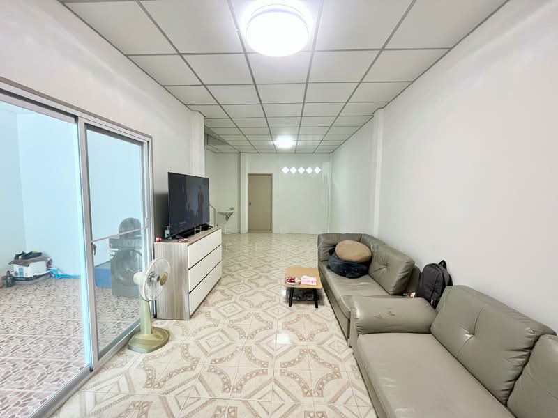ลาวัลย์ ประชาอุทิศ-คู่สร้าง, Samut Prakan, Nai Khlong Bang Pla Kot, Phra Samut Jadee, Samut Prakan, 4 Bedrooms, 100 sqm, Townhouse For Sale, by The Best Property แป้ง, 500332674 - DDproperty.com