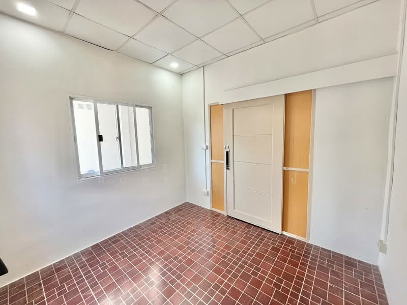 ลาวัลย์ ประชาอุทิศ-คู่สร้าง, Samut Prakan, Nai Khlong Bang Pla Kot, Phra Samut Jadee, Samut Prakan, 4 Bedrooms, 100 sqm, Townhouse For Sale, by The Best Property แป้ง, 500332674 - DDproperty.com