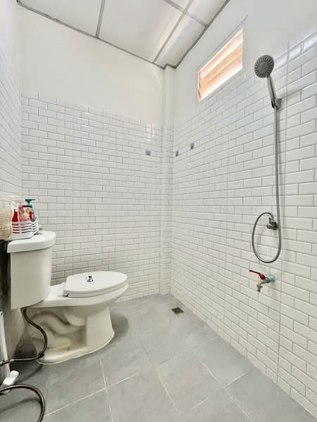 ลาวัลย์ ประชาอุทิศ-คู่สร้าง, Samut Prakan, Nai Khlong Bang Pla Kot, Phra Samut Jadee, Samut Prakan, 4 Bedrooms, 100 sqm, Townhouse For Sale, by The Best Property แป้ง, 500332674 - DDproperty.com
