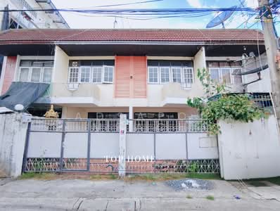 ขาย - ขายด่วน❗️ทาวน์เฮ้าส์ 2 หลังเชื่อมกัน 32 ตร.ว. 4 ห้องนอนใหญ่, กรุงเทพ