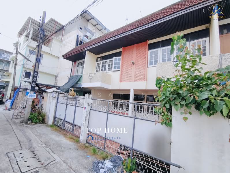 ขายด่วน❗️ทาวน์เฮ้าส์ 2 หลังเชื่อมกัน 32 ตร.ว. 4 ห้องนอนใหญ่, Bangkok, Hua Mak, Bang Kapi, Bangkok, 4 Bedrooms, 32 sqm, Townhouse For Sale, by Tadsapong Pimpachad, 500332693 - DDproperty.com