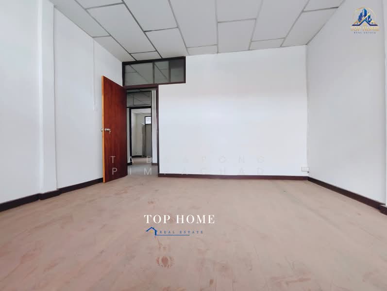 ขายด่วน❗️ทาวน์เฮ้าส์ 2 หลังเชื่อมกัน 32 ตร.ว. 4 ห้องนอนใหญ่, Bangkok, Hua Mak, Bang Kapi, Bangkok, 4 Bedrooms, 32 sqm, Townhouse For Sale, by Tadsapong Pimpachad, 500332693 - DDproperty.com