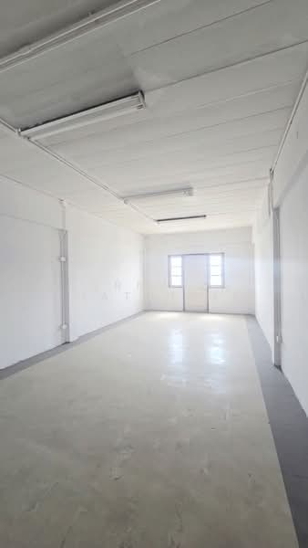 S2734 | Price reduced by 2 million! 4.5-storey commercial building on Super Highway, 2 mins to Big C, Chiang Mai, Tha Sa La, Muang Chiang Mai, Chiang Mai, , 200 sqm, Shophouse For Sale, by Aornjira Khatthima, 500332723 - DDproperty.com