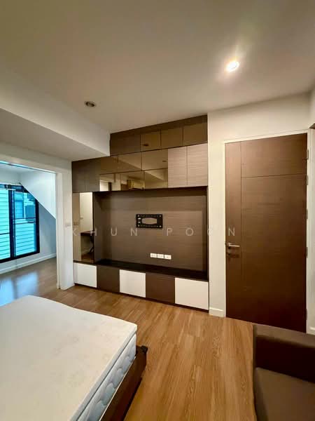Bless Town Sukhumvit 50, Bangkok, Sukhumvit 50 Road, Phra Kanong, Khlong Toei, Bangkok, 3 Bedrooms, 240 sqm, Townhouse For Rent, by Khun Poon, 500332767 - DDproperty.com