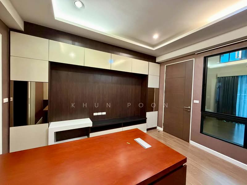 Bless Town Sukhumvit 50, Bangkok, Sukhumvit 50 Road, Phra Kanong, Khlong Toei, Bangkok, 3 Bedrooms, 240 sqm, Townhouse For Rent, by Khun Poon, 500332767 - DDproperty.com