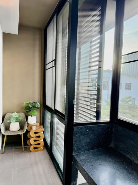 Bless Town Sukhumvit 50, Bangkok, Sukhumvit 50 Road, Phra Kanong, Khlong Toei, Bangkok, 3 Bedrooms, 240 sqm, Townhouse For Rent, by Khun Poon, 500332767 - DDproperty.com