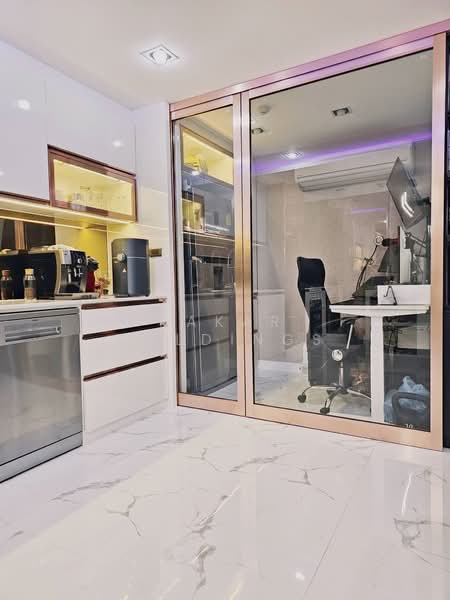 Klass Silom, Bangkok, 52 Silom Road, Silom, Bang Rak, Bangkok, 1 Bedroom, 51 sqm, Condo For Sale, by Kakar Holdings, 500332774 - DDproperty.com