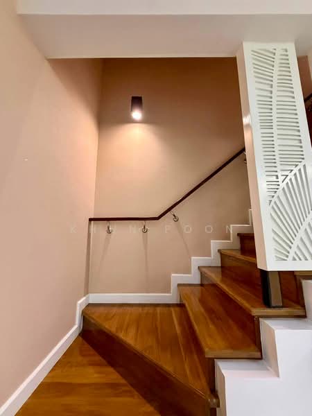 Bless Town Sukhumvit 50, Bangkok, Sukhumvit 50 Road, Phra Kanong, Khlong Toei, Bangkok, 3 Bedrooms, 240 sqm, Townhouse For Sale, by Khun Poon, 500332791 - DDproperty.com