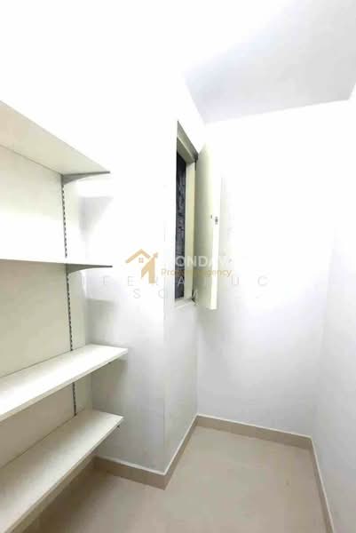 Baan Siri Sukhumvit 10 : บ้านสิริ สุขุมวิท 10, กรุงเทพ, ซอยสุขุมวิท 10, คลองเตย, กรุงเทพ, 55 ตร.ม., คอนโด ขาย, โดย Neeranuch Somprasong, 500332813 - DDproperty.com