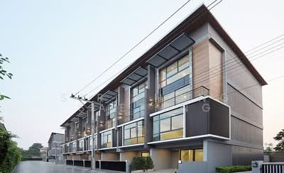 ขาย - Loft Lane Lasalle ลอฟท์ เลน ลาซาล ทาวน์โฮมสุดหรู 4 ชั้น แปลงมุม หน้ากว้าง 5.7 เมตร 24 ตารางวา, กรุงเทพ
