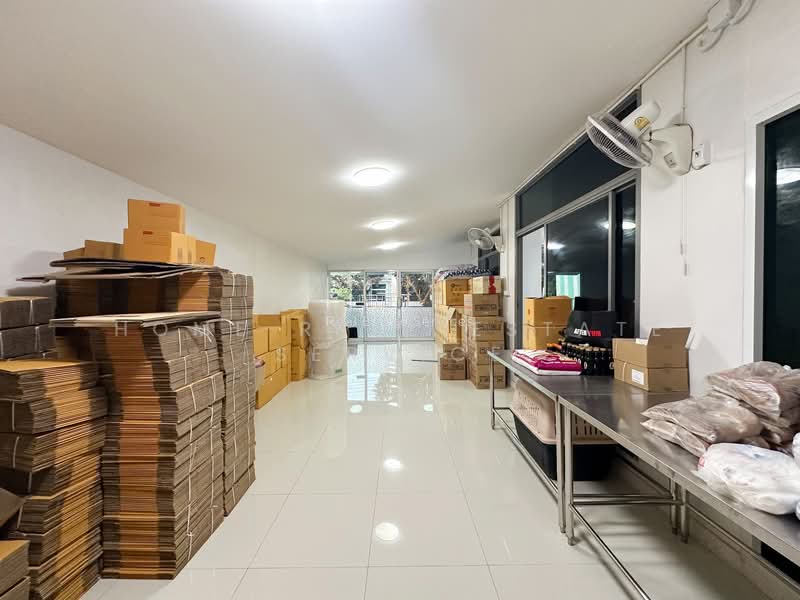 Perfect Place Ratchapruk, Nonthaburi, Ratchapruek Road, Bang Rak Noi, Muang Nonthaburi, Nonthaburi, 4 Bedrooms, 250 sqm, Single Detached House For Sale, by HOME Real Estate Service, 500332843 - DDproperty.com