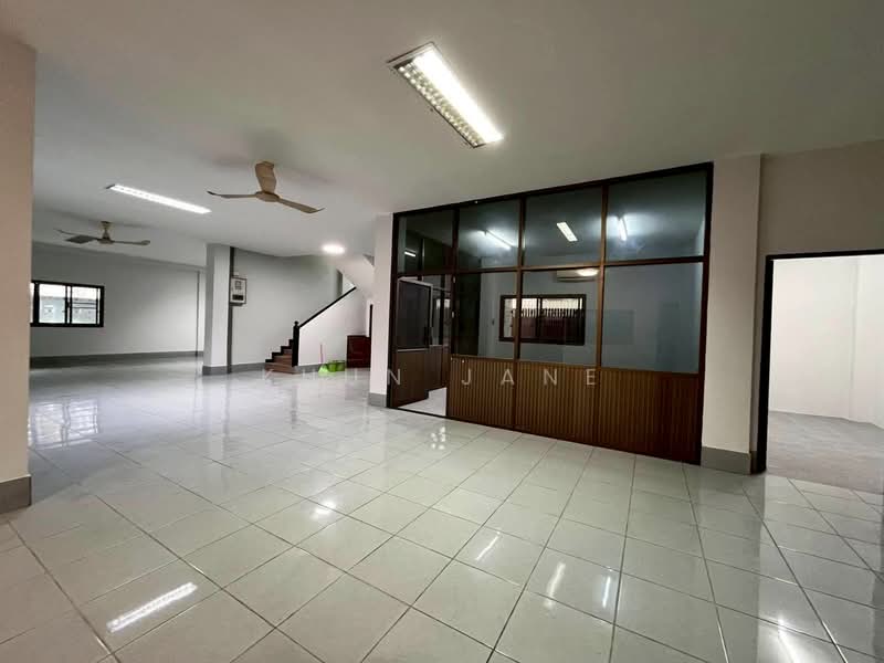 Office Building for Rent, Ratchadaphisek (SPSJP371), Bangkok, รัชดาภิเษก3, Din Daeng, Bangkok, , 1,100 sqm, Office Space For Rent, by Khun Jane, 500332849 - DDproperty.com
