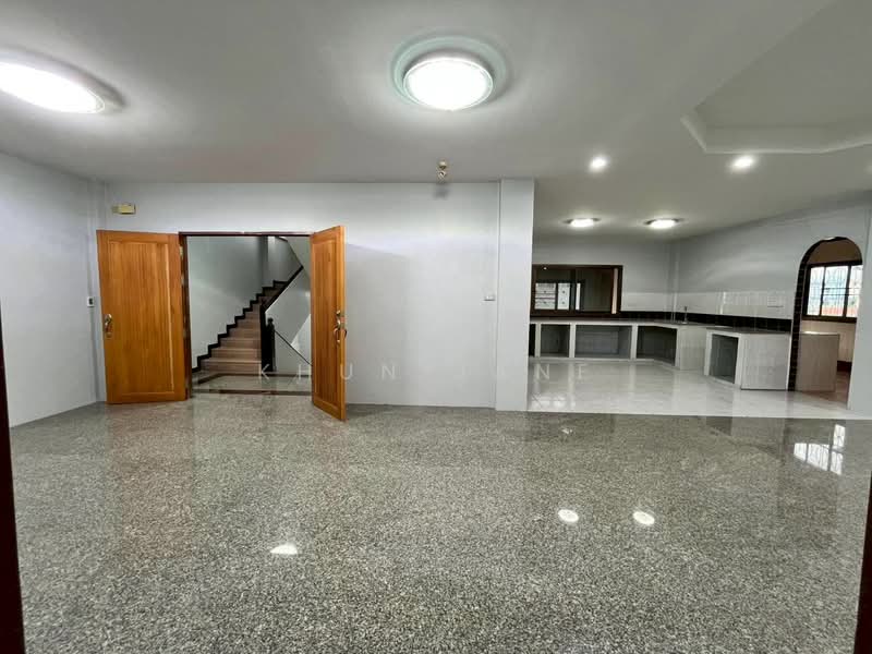 Office Building for Rent, Ratchadaphisek (SPSJP371), Bangkok, รัชดาภิเษก3, Din Daeng, Bangkok, , 1,100 sqm, Office Space For Rent, by Khun Jane, 500332849 - DDproperty.com