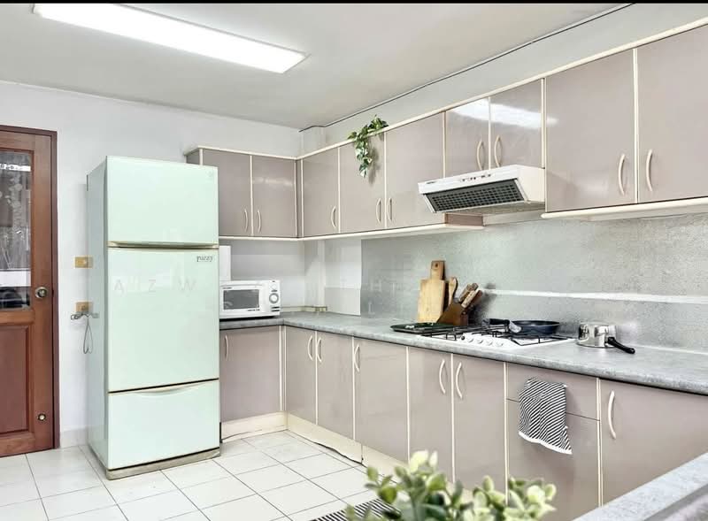 บ้านหรู 5 ห้องนอน Greenery Place 62 วังทองหลาง พร้อม Pool View, กรุงเทพ, วังทองหลาง, กรุงเทพ, 450 ตร.ม., บ้านเดี่ยว ขาย, โดย Fazwaz (Thailand) Co., Ltd., 500332882 - DDproperty.com