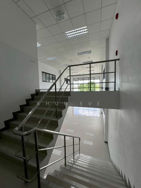 Warehouse for rent at Puchao Saming Phrai yellow color ( SPSEVE1944 ), Samut Prakan, ย่านปู่เจ้าสมิงพราย, Sam Rong Klang, Phra Pra Daeng, Samut Prakan, , 1,986 sqm, Warehouse/Factory For Rent, by Khun Eve, 500332892 - DDproperty.com