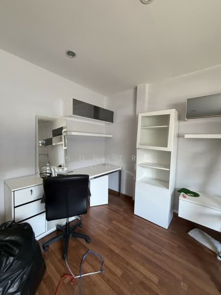 The Exclusive Pattanakarn 44, Bangkok, Soi Phatthanakan 44, Phatthanakan Road, Suan Luang, Bangkok, 3 Bedrooms, 160 sqm, Townhouse For Rent, by Sunitra Sachdev, 500332932 - DDproperty.com