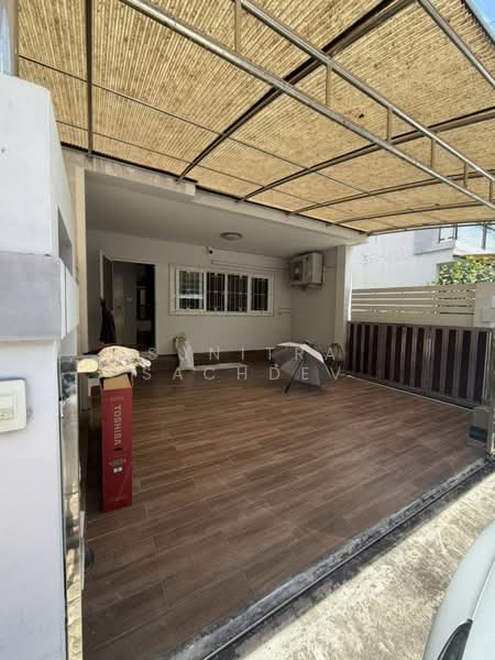 The Exclusive Pattanakarn 44, Bangkok, Soi Phatthanakan 44, Phatthanakan Road, Suan Luang, Bangkok, 3 Bedrooms, 160 sqm, Townhouse For Rent, by Sunitra Sachdev, 500332932 - DDproperty.com