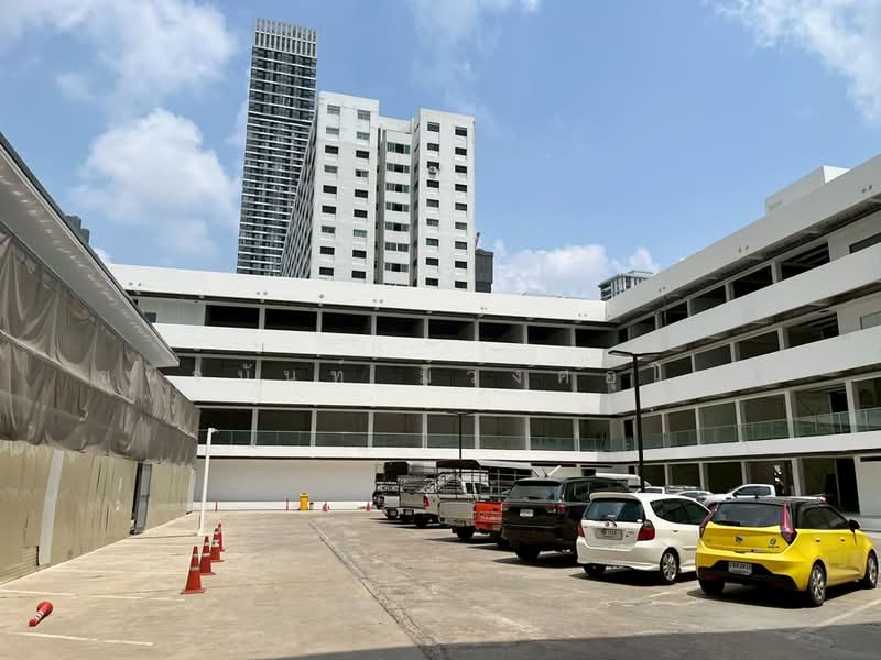 Retail in a Mall Project on Ekkamai Road For Rent Starting 24 sqm, Bangkok, เอกมัย, Khlong Tan Nua, Watthana, Bangkok, , 151 sqm, Retail Space For Rent, by Chanitnun Mewongukote, 500332942 - DDproperty.com