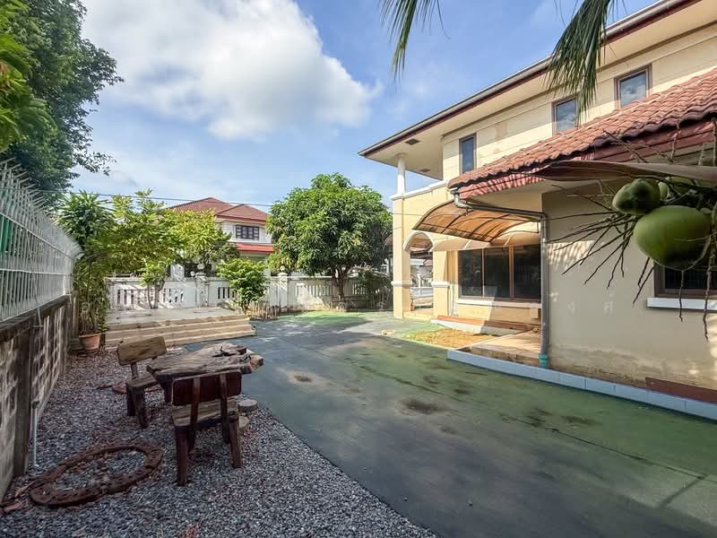 P. Phasuk Borommarachachonnani Village, Bangkok, บรมราชชนนี, Sala Thammasop, Thawi Watthana, Bangkok, 5 Bedrooms, 200 sqm, Single Detached House For Sale, by Araya Chatwarunwong, 500332966 - DDproperty.com