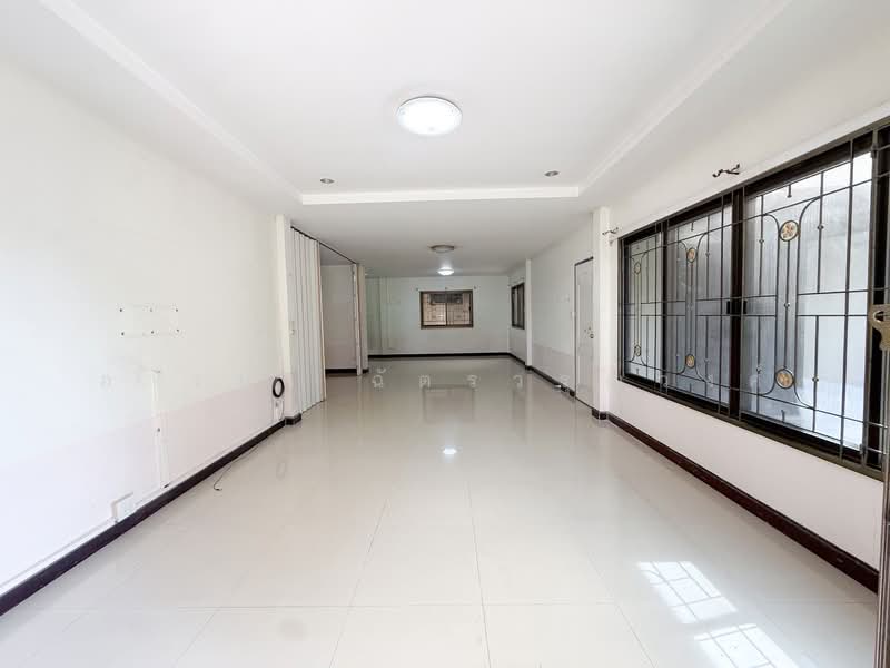 P. Phasuk Borommarachachonnani Village, Bangkok, บรมราชชนนี, Sala Thammasop, Thawi Watthana, Bangkok, 5 Bedrooms, 200 sqm, Single Detached House For Sale, by Araya Chatwarunwong, 500332966 - DDproperty.com