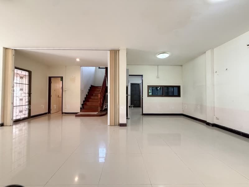 P. Phasuk Borommarachachonnani Village, Bangkok, บรมราชชนนี, Sala Thammasop, Thawi Watthana, Bangkok, 5 Bedrooms, 200 sqm, Single Detached House For Sale, by Araya Chatwarunwong, 500332966 - DDproperty.com