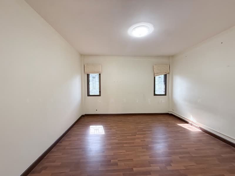P. Phasuk Borommarachachonnani Village, Bangkok, บรมราชชนนี, Sala Thammasop, Thawi Watthana, Bangkok, 5 Bedrooms, 200 sqm, Single Detached House For Sale, by Araya Chatwarunwong, 500332966 - DDproperty.com