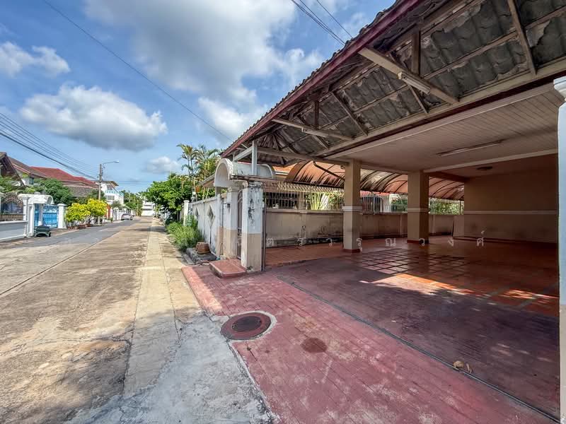 P. Phasuk Borommarachachonnani Village, Bangkok, บรมราชชนนี, Sala Thammasop, Thawi Watthana, Bangkok, 5 Bedrooms, 200 sqm, Single Detached House For Sale, by Araya Chatwarunwong, 500332966 - DDproperty.com