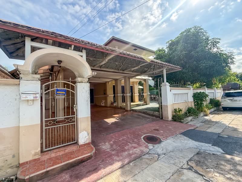 P. Phasuk Borommarachachonnani Village, Bangkok, บรมราชชนนี, Sala Thammasop, Thawi Watthana, Bangkok, 5 Bedrooms, 200 sqm, Single Detached House For Sale, by Araya Chatwarunwong, 500332966 - DDproperty.com