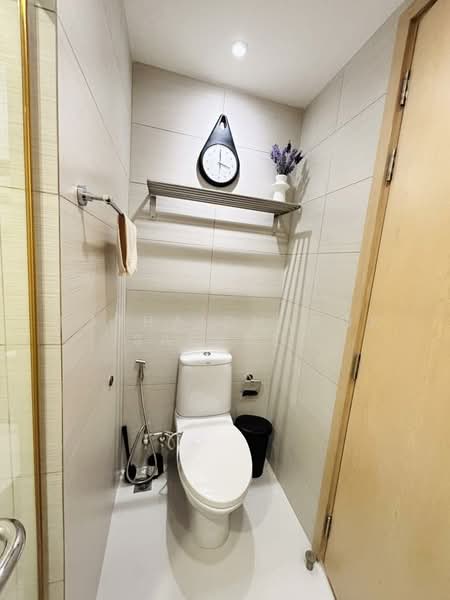 Siri At Sukhumvit, Bangkok, 902 Sukhumvit Road, Phra Kanong, Khlong Toei, Bangkok, 2 Bedrooms, 70 sqm, Condo For Rent, by Hathaichanok Saenset, 500332970 - DDproperty.com