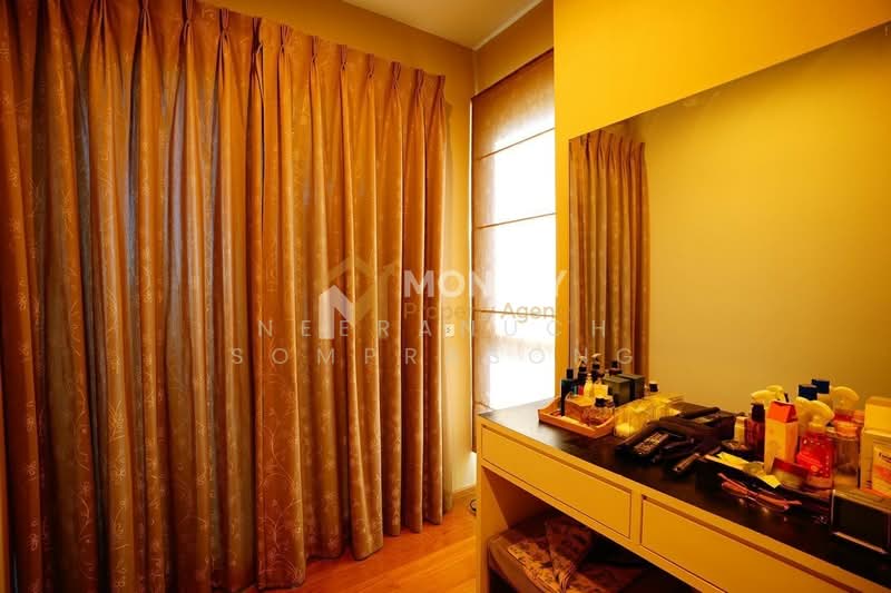 HIVE Taksin, Bangkok, 18 1 Soi, Khlong Ton Sai, Khlong San, Bangkok, 2 Bedrooms, 67 sqm, Condo For Sale, by Neeranuch Somprasong, 500332983 - DDproperty.com