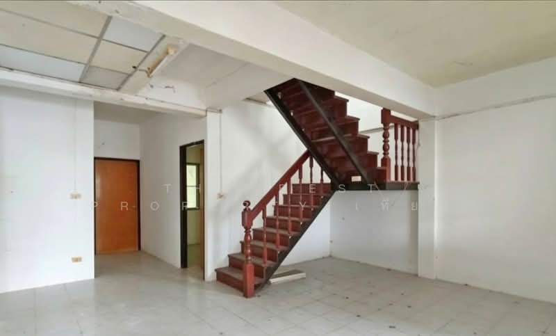 หมู่บ้านแสงตะวัน รังสิต-คลอง11, Pathum Thani, Bung Nam Rak, Thanyaburi, Pathum Thani, 4 Bedrooms, 100 sqm, Townhouse For Sale, by The Best Property เทียน, 500332997 - DDproperty.com