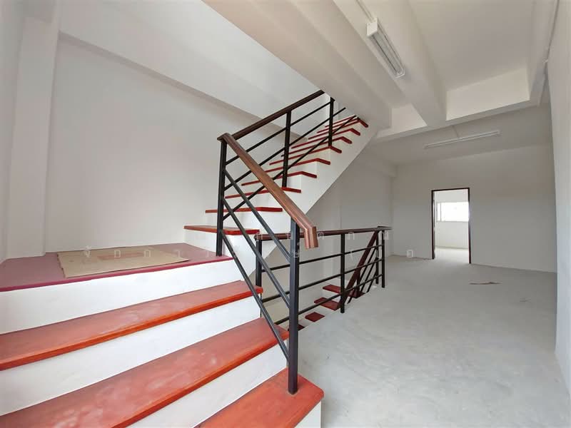 อาคารพาณิชย์ 3.5 ชั้น 21.3 ตร.ว. อาคารพาณิชย์ ใกล้โรงเรียนสอนขับรถ พี เอส เซฟ ไดรฟ์ นครปฐม, Nakhon Pathom, ถนนมาลัยแมน, Wang Taku, Muang Nakhon Pathom, Nakhon Pathom, , 150 sqm, Shophouse For Sale, by คุณ กันตภณ จักกาวิรักษ์ (บอย), 500333004 - DDproperty.com