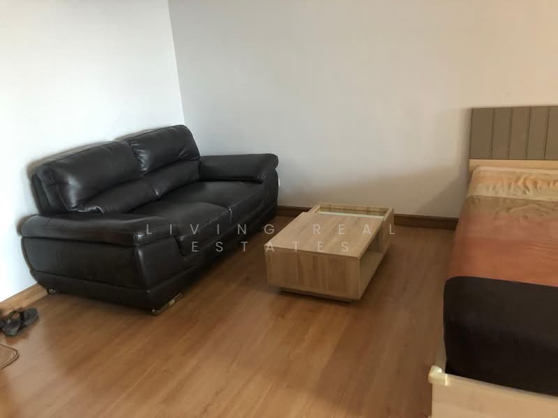 Supalai Park Ekkamai-Thonglor, Bangkok, Petchaburi Road, Bang Kapi, Huai Khwang, Bangkok, Studio, 35 sqm, Condo For Rent, by Living Real Estates, 500333101 - DDproperty.com